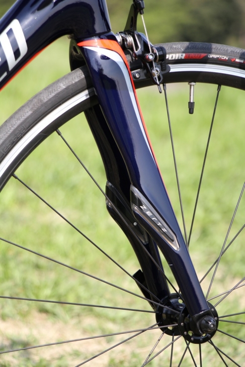 どこまでも走りたくなる優しさ」 20万円のRoubaix SL4に乗る